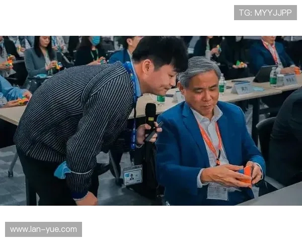 广州羽毛球队团队协作创新之路：热议背后的变革与挑战