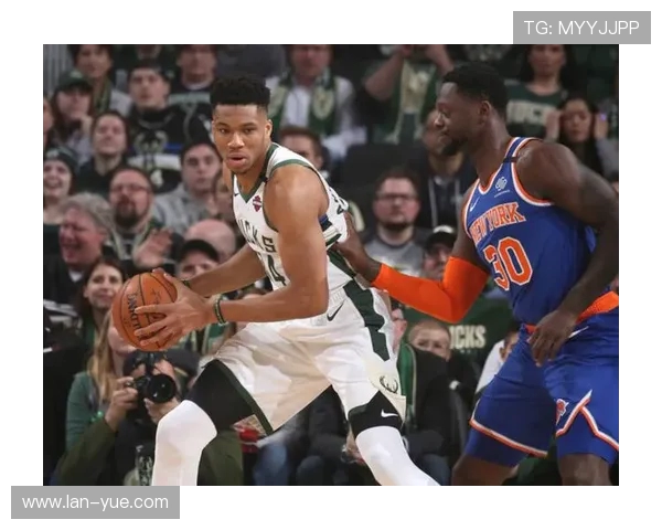 字母哥愤怒撕扯球衣雄鹿惨败后更衣室内斗争升级