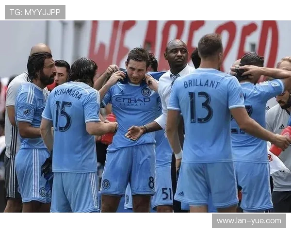 波兰特伐木工与西雅图的激烈对决揭示了球队实力的较量与未来的希望