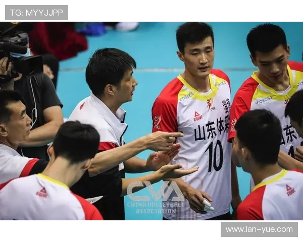 赛后复盘分析成都羽毛球队与深圳羽毛球队的竞技状态与表现